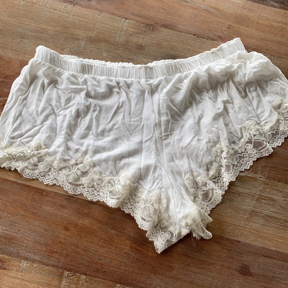 Flora Nikrooz Super soft PJ shorts xs - Picture 2 of 2